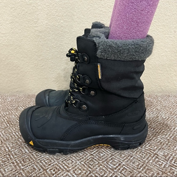 Keen Boots Big Boys Youth 5 Black Basin Waterproof Cap Toe Fleece Gorpcore Warm - Picture 3 of 9